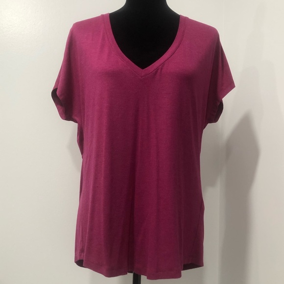 Banana Republic Dark Pink Tee - Picture 1 of 8